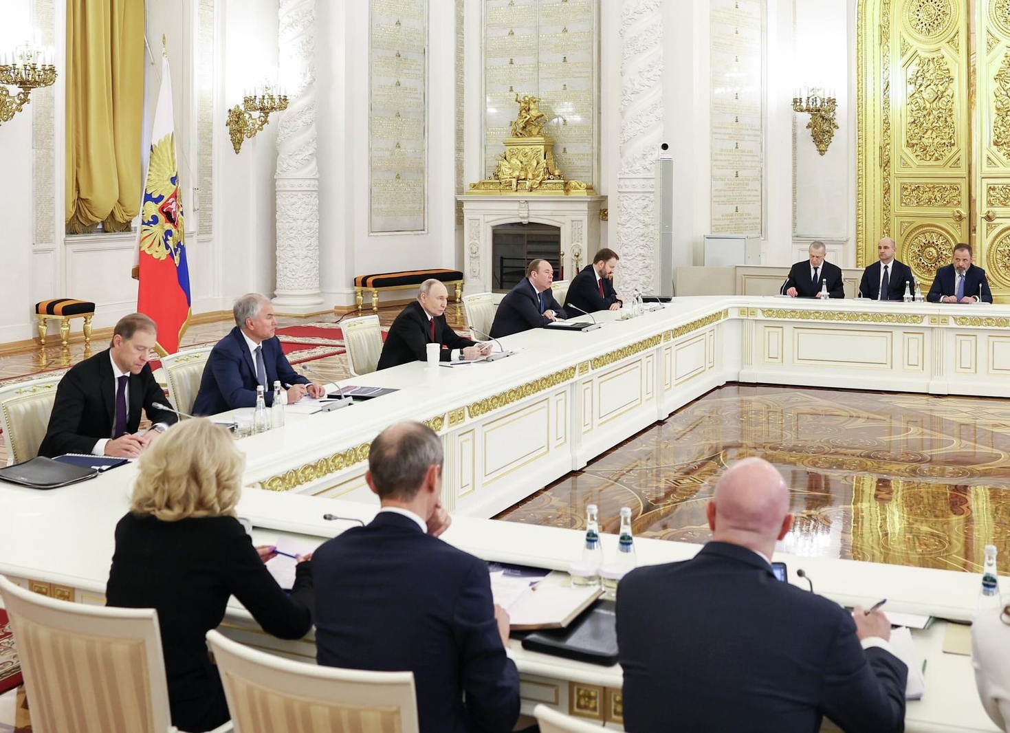 Путин: Россия должна изменить парадигму подготовки кадров на фоне развития ИИ